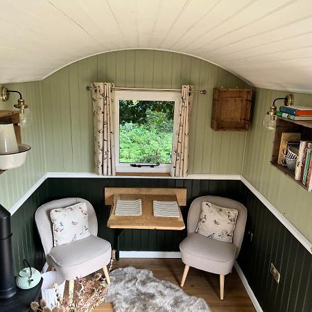 Hotel Stonehenge Campsite & Glamping à Berwick St James Extérieur photo