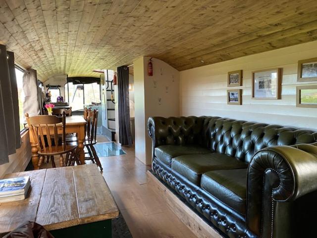 Hotel Stonehenge Campsite & Glamping à Berwick St James Extérieur photo