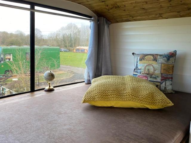 Hotel Stonehenge Campsite & Glamping à Berwick St James Extérieur photo