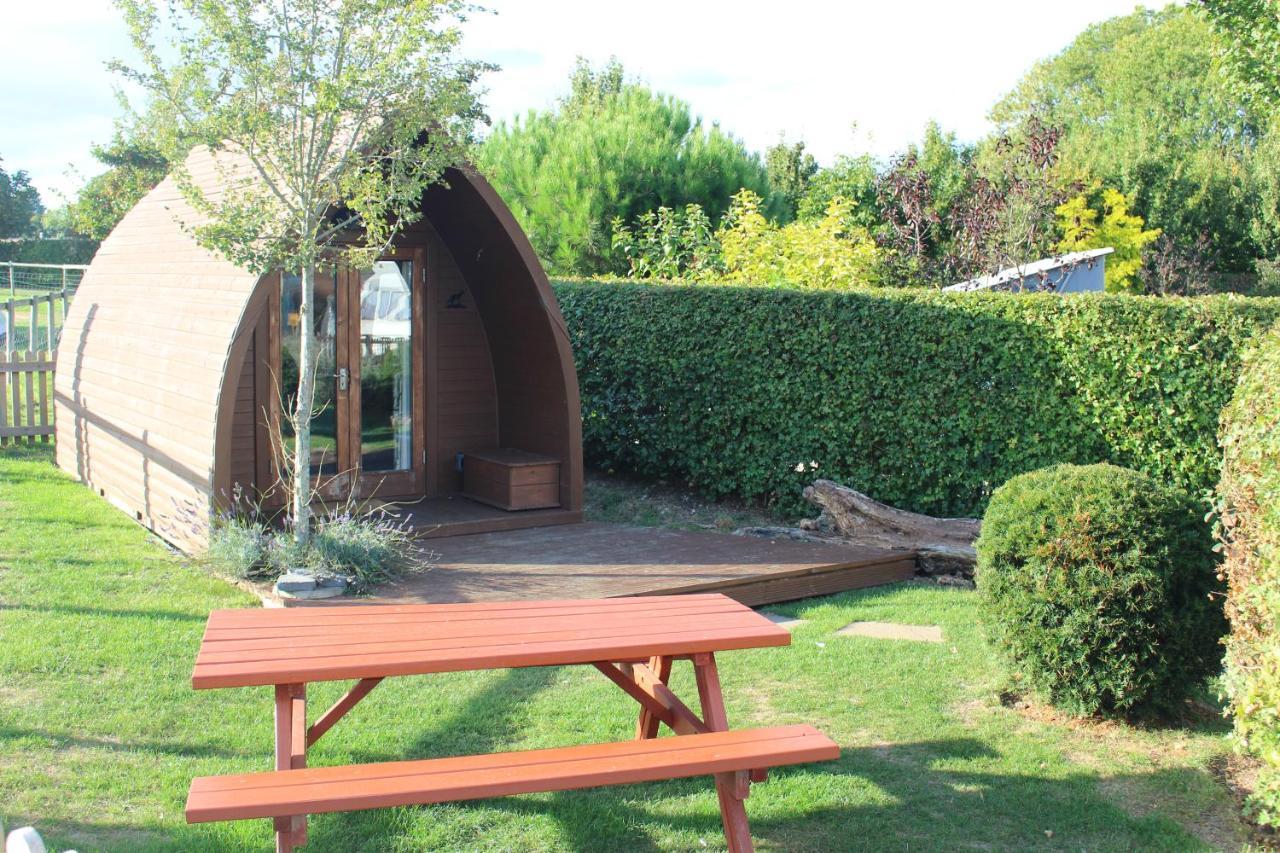 Hotel Stonehenge Campsite & Glamping à Berwick St James Extérieur photo