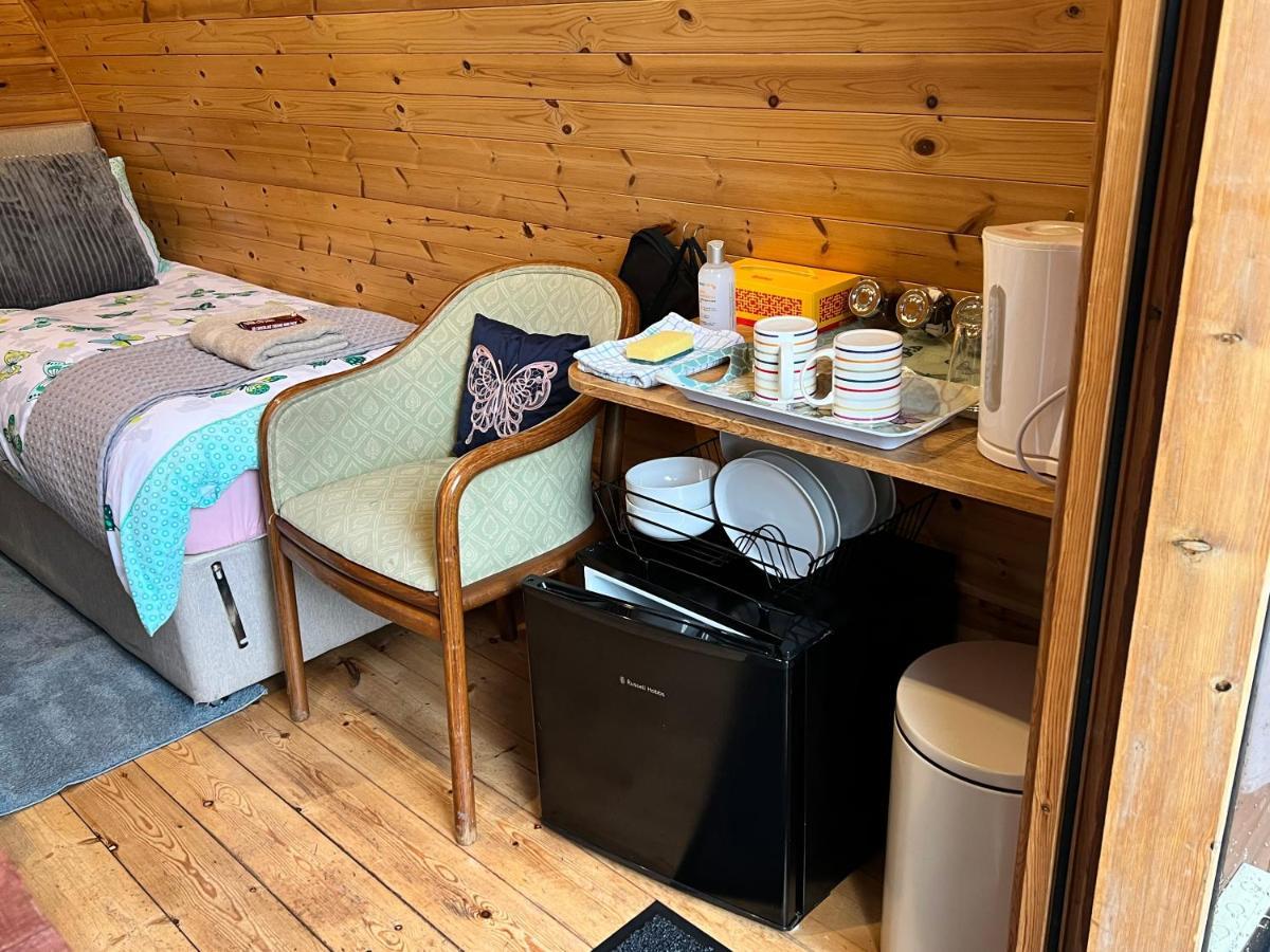 Hotel Stonehenge Campsite & Glamping à Berwick St James Extérieur photo