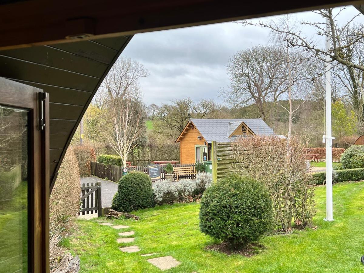 Hotel Stonehenge Campsite & Glamping à Berwick St James Extérieur photo